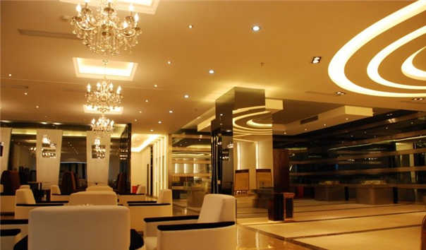 廣安酒店大廳柱子如何裝飾？SMY溫泉酒店裝飾設(shè)計(jì)